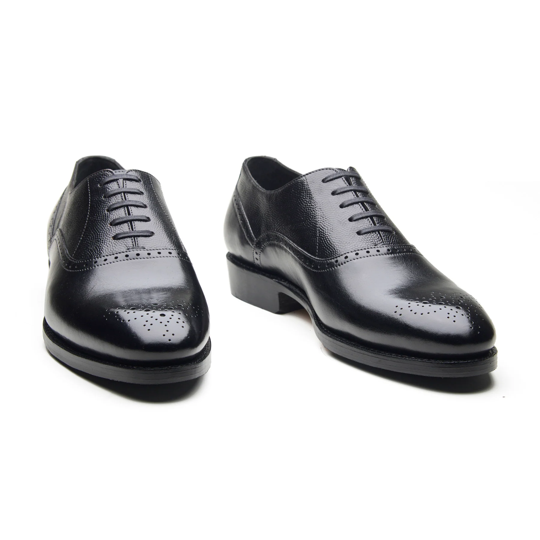 Wenzel, Medallion Oxford - Black | Hand Welted | Contemporary Classics - Image 3